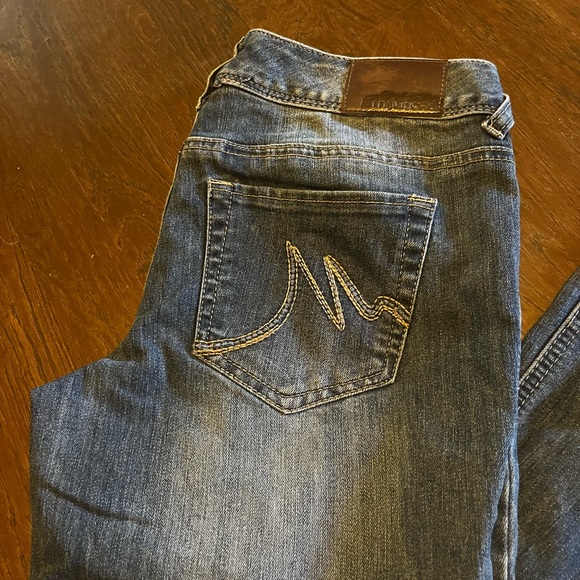 Maurices Jeans - Picture 2 of 7